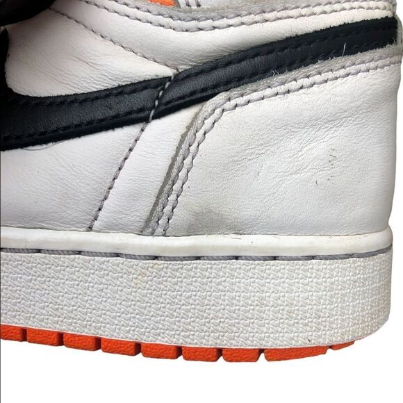 Nike Air Jordan 1 Retro High OG Electro Orange Size 7 - Picture 9 of 16